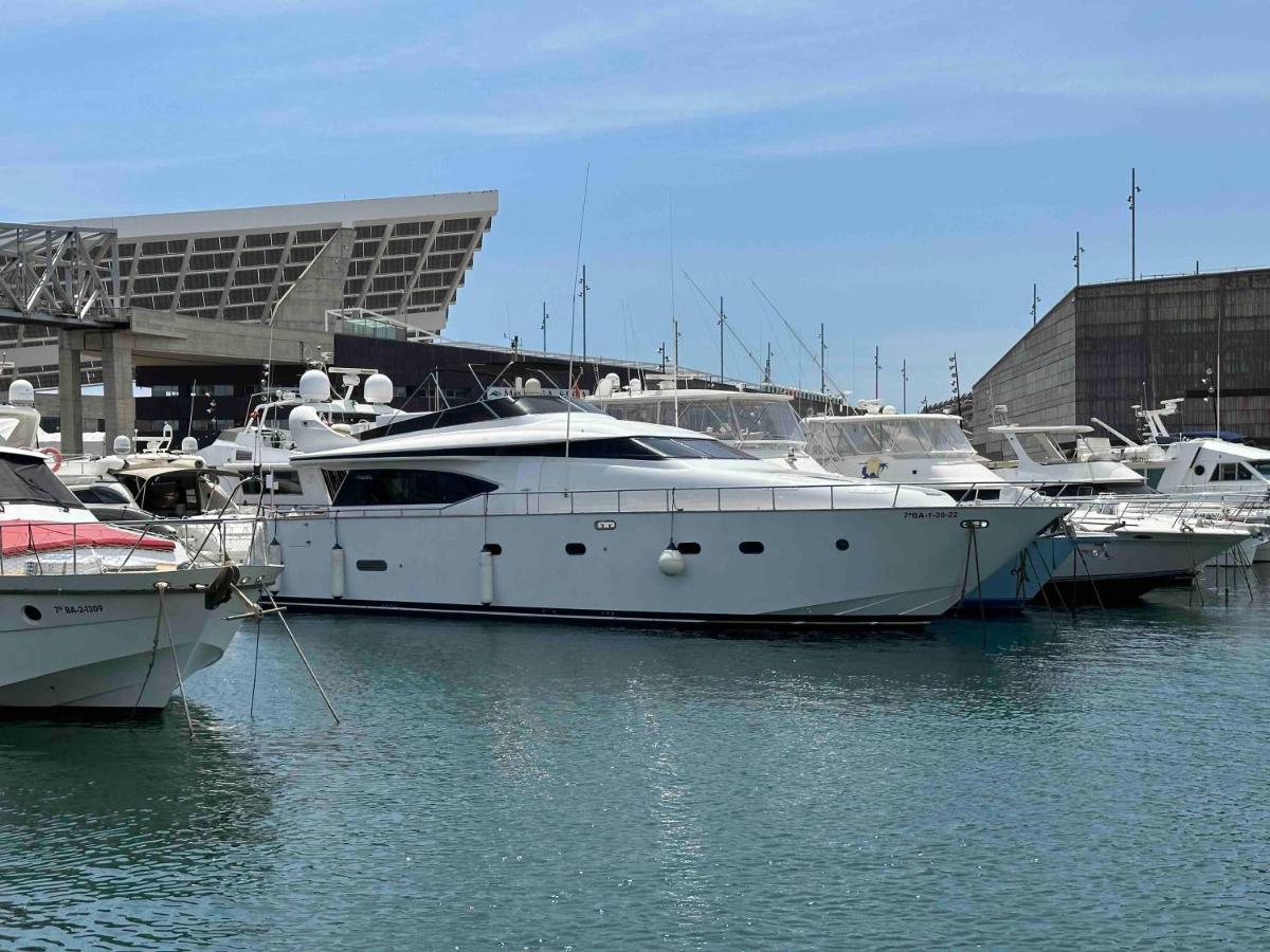 Отель Yacht 20Metros Сан-Адриан-де-Бесос Экстерьер фото