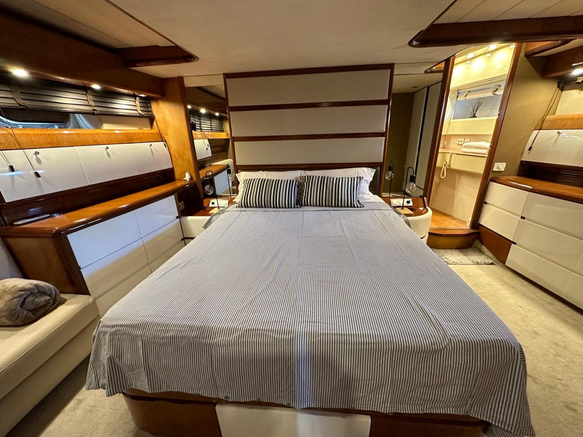 Отель Yacht 20Metros Сан-Адриан-де-Бесос Экстерьер фото